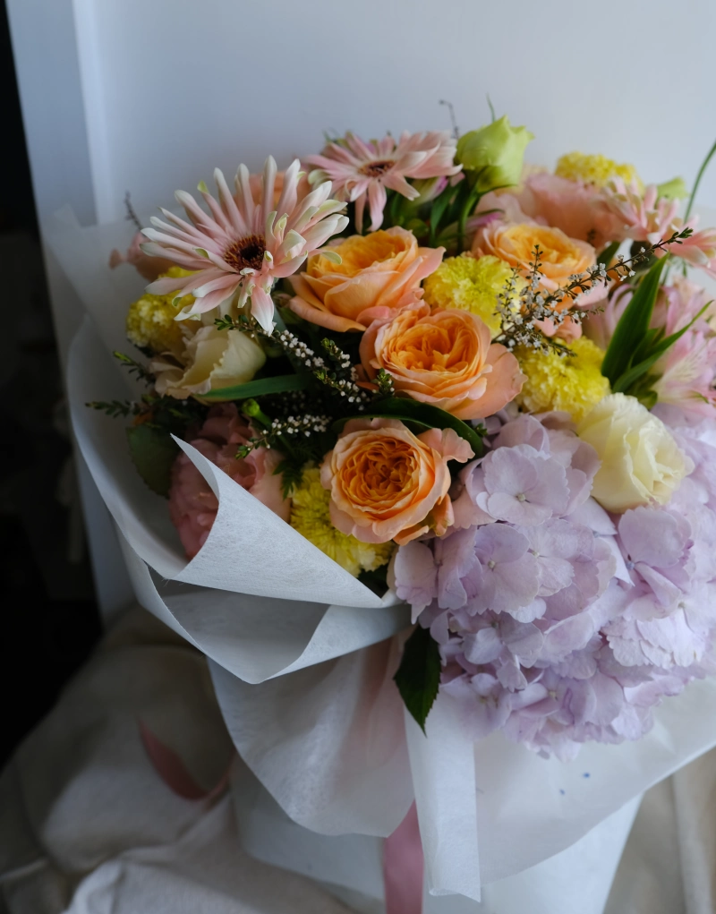 蘭薫花藝 蘭薫花作坊 花束
繽紛色調 大花束