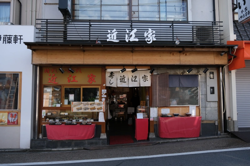 京都景點 | 伏見稻荷大社。周邊美食、小吃，還有享受美好寧靜的啼鳥蓭 @林飛比。玩美誌