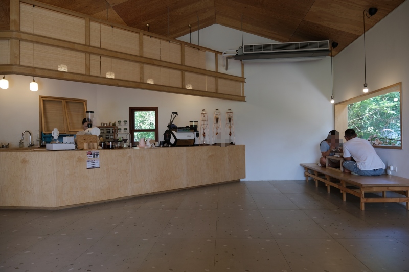 彰化員林咖啡館 | 透明空氣。稻穗田裡，有一棟日式京都風 @林飛比。玩美誌