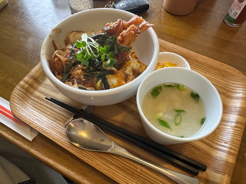 島根．出雲美食 | 赤い屋根(紅屋頂)，日式風格咖啡簡餐品嚐日本風味義式料理 @林飛比。玩美誌