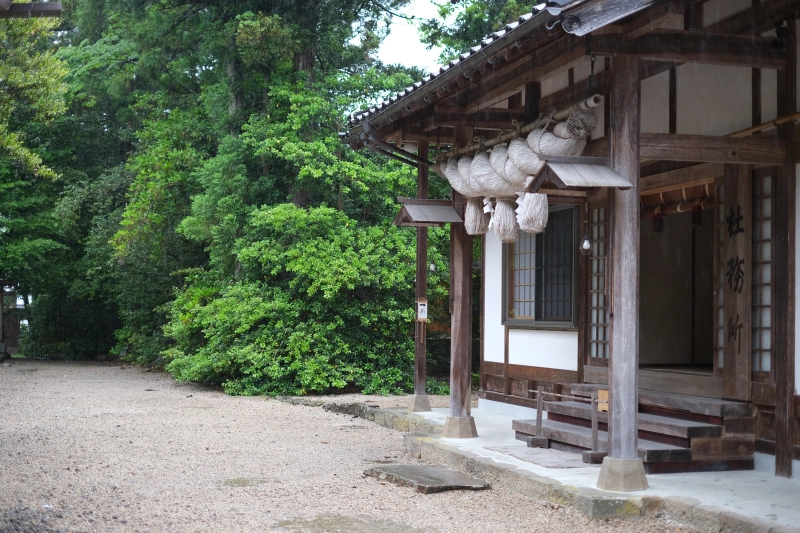 島根．出雲景點 | 須佐大宮(神社)。在素戔鳴尊最後鎮守的土地上，與之締結良緣 @林飛比。玩美誌