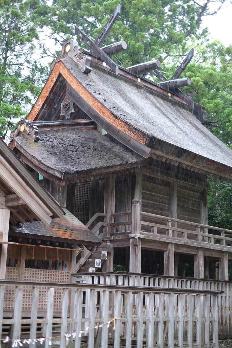 島根．出雲景點 | 須佐大宮(神社)。在素戔鳴尊最後鎮守的土地上，與之締結良緣 @林飛比。玩美誌