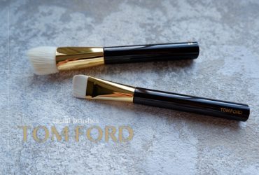 美系專櫃粉底刷 | TOM FORD。底妝類(粉底/高光修容)刷具，就～不知該多說什麼的好用！