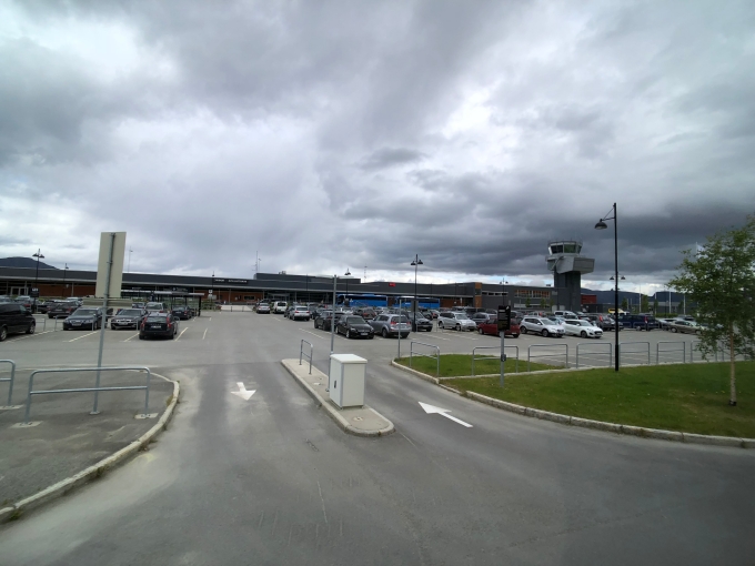 北歐四國鐵道旅遊 | 出發奧斯陸機場，看看北歐帝王蟹、追逐北角的太陽。Day 6 @林飛比。玩美誌