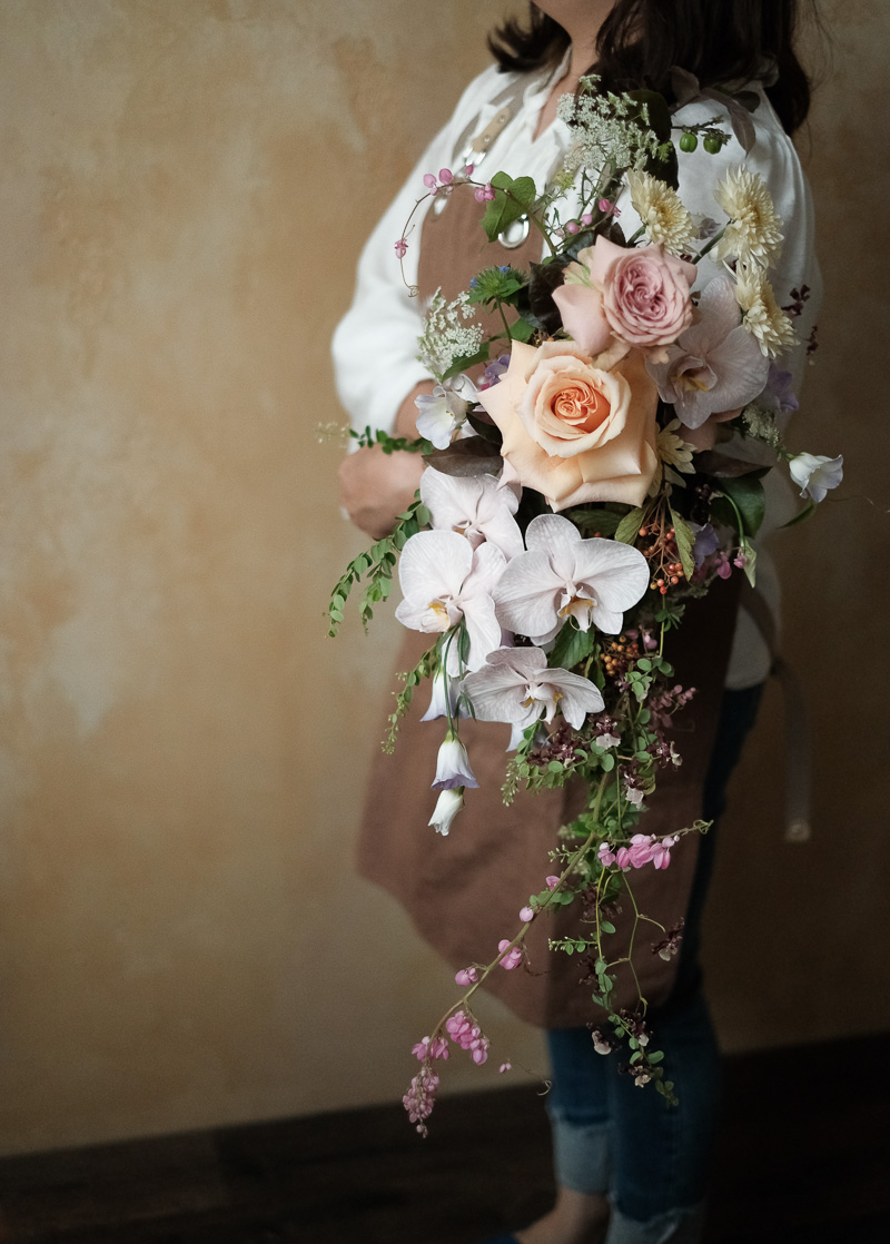 基礎花藝證照課程分享 | 花疫室。頭戴式花圈，自然派新娘的搭配好選擇